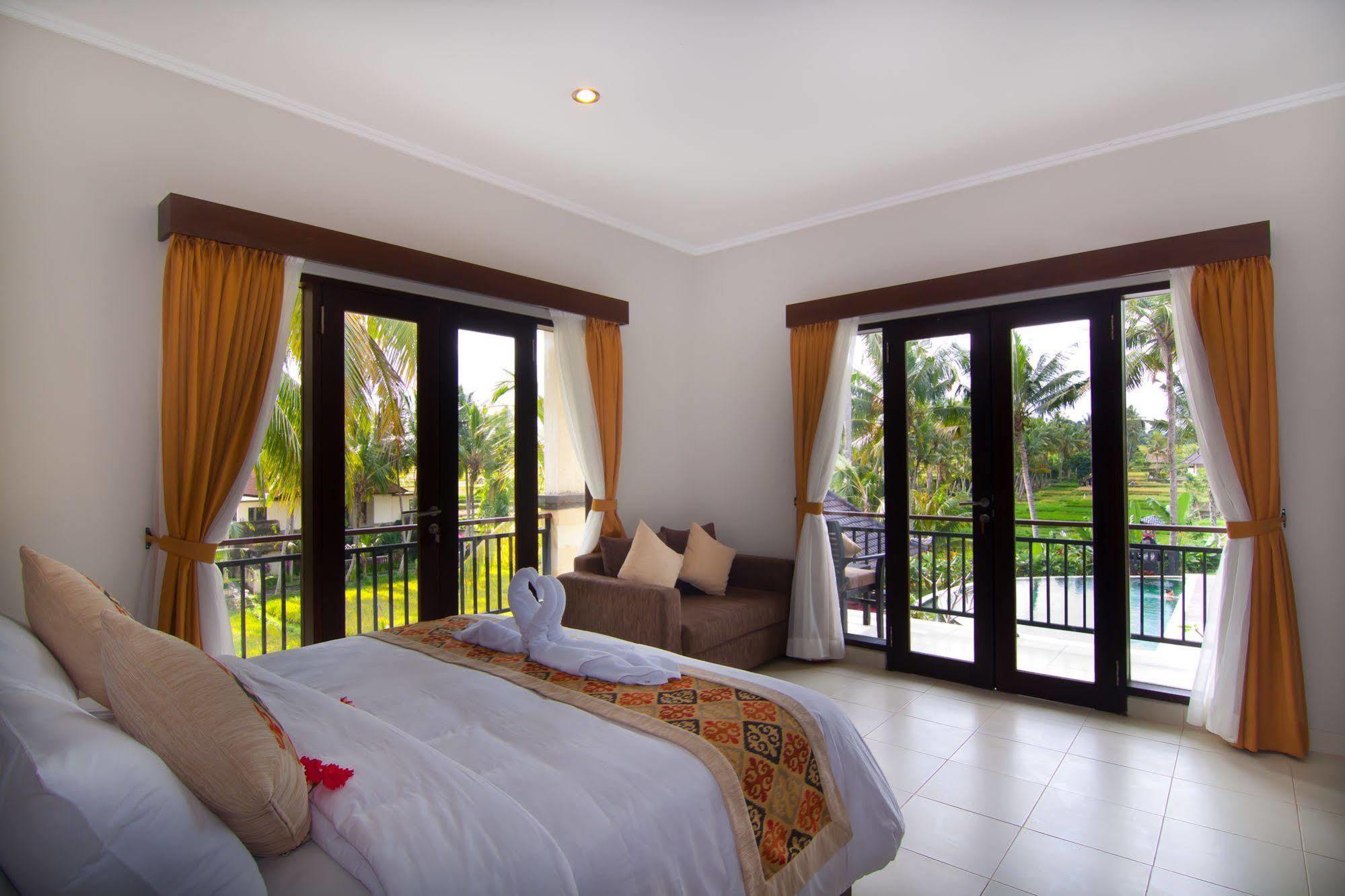 Amatara Agung Raka Resort 4*